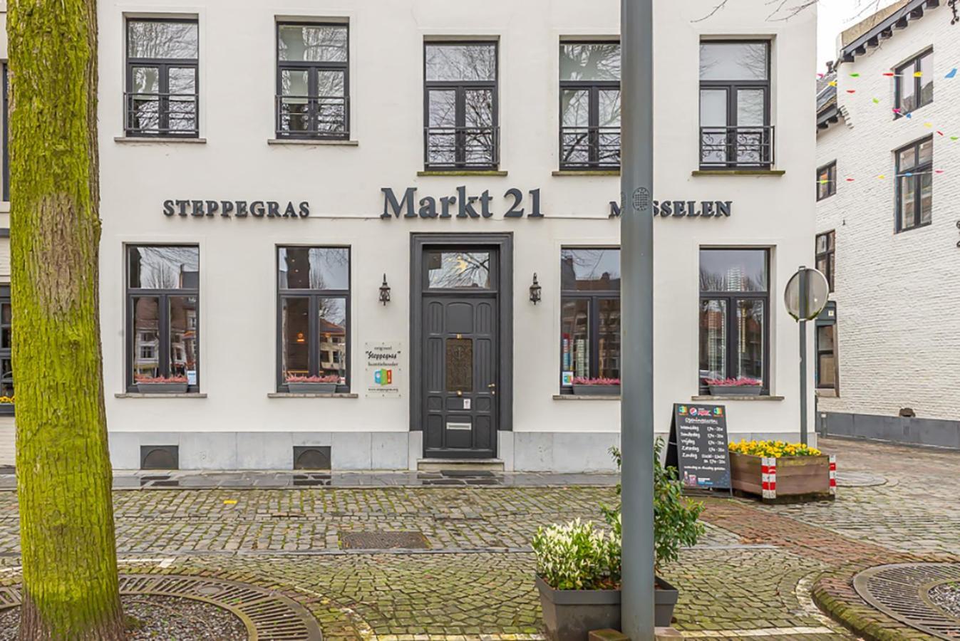 Guesthouses By Hotel Van Eyck Maaseik Exterior photo