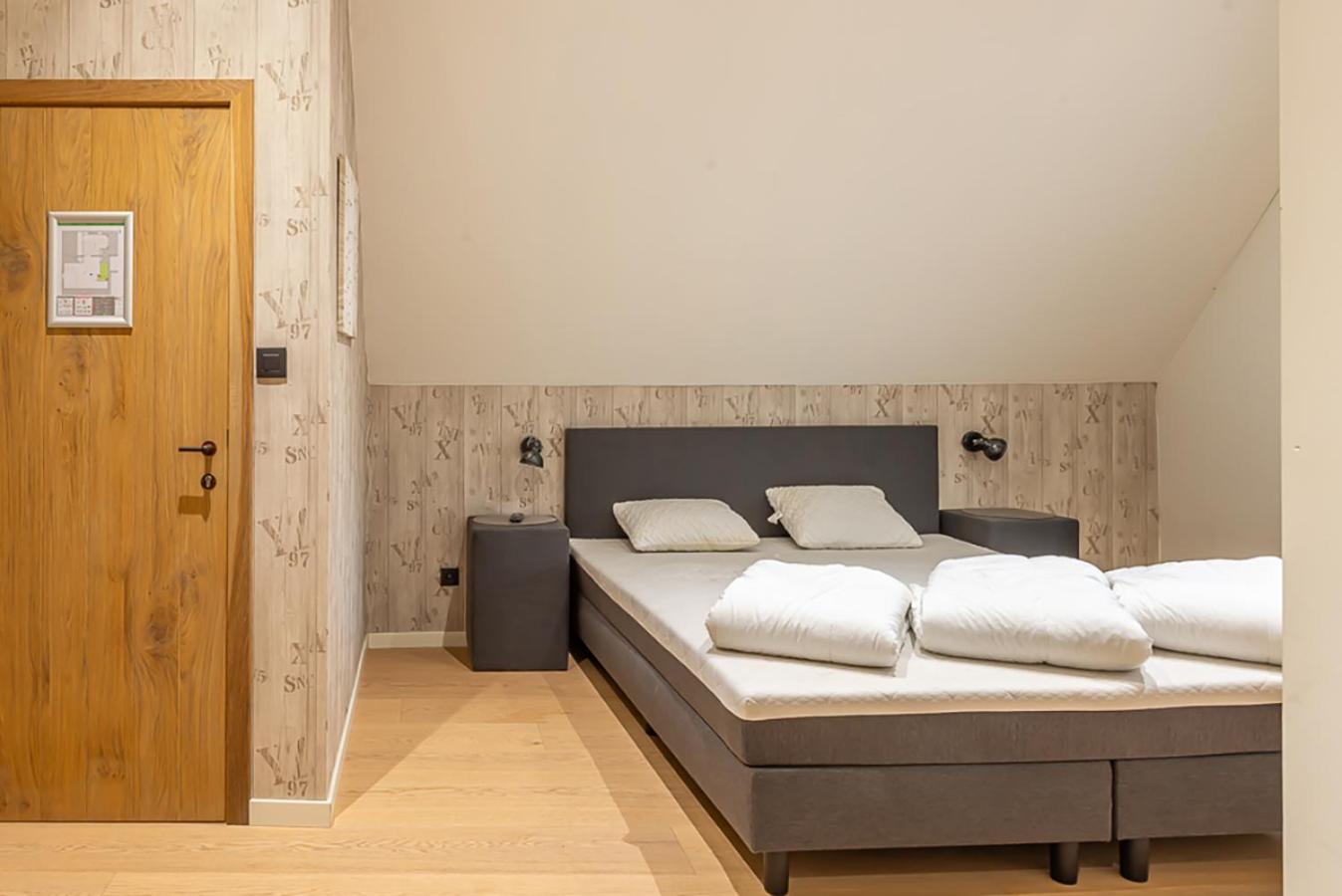 Guesthouses By Hotel Van Eyck Maaseik Exterior photo